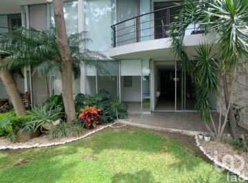 Departamento · 92m² · 2 Recámaras · 2 Estacionamientos · Departamento Renta Zona Dorada Planta Baja 2 Recámaras, 2 Lugares de Estacionamiento y Seguridad