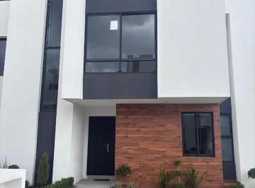 Casa en condominio de 3 habitaciones, San Mateo Atenco · Casa en Venta en San Mateo, en Privada, con Estudio, 3 Recamaras