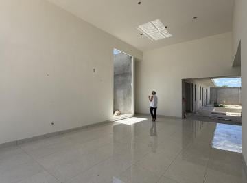 Casa · 380m² · 3 Recámaras · 2 Estacionamientos · Casa en Venta Una Planta Norte de Mérida en Privada Agosto 2026