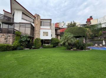 Casa de 3 habitaciones, Coyoacán · Casa en Venta con Amplio Jardín en Pedregal de San Francisco
