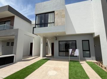 Casa de 3 habitaciones, Zapopan · Casa en Venta en Zapopan Coto Arce Valle Imperial