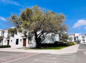 fc7681f5be5d5f1ef7e86ad33de462596da56d498d9d4ec28abd68ecfaacac93 · Casa en Renta Amueblada Juriquilla Querétaro — Torre de Piedra, Roof Garden