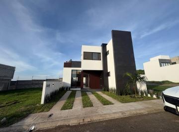 Casa · 152m² · 2 Estacionamientos · Casa - Fraccionamiento Lomas del Mediterráneo