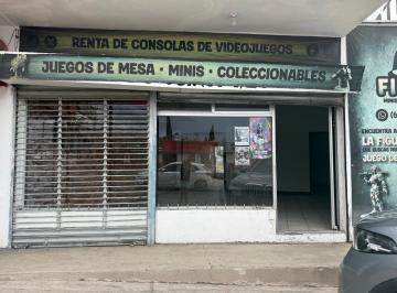 Local comercial · 210m² · 4 Estacionamientos · Excelente Local Comercial en Renta Sobre Av Universidad