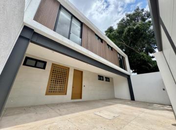 1 · Hermosa Casa de Autor Nueva! en Renta en Álamos 3ra Sección. 3 Recámara c/u con Baño y Cto de Serv.
