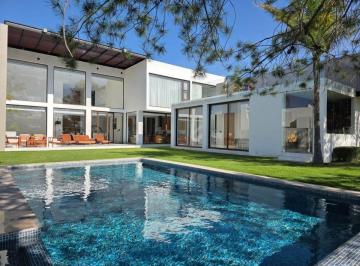 Casa de 3 habitaciones, León · Renta de Casa en El Bosque Cowntry Club Zona Vip