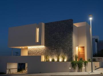 Casa · 277m² · 4 Recámaras · 2 Estacionamientos · Casa Violeta en Fraccionamiento Zibatá