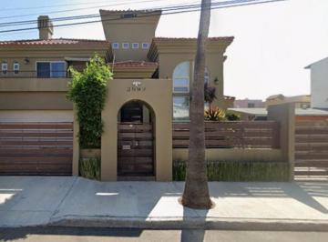 Casa de 4 habitaciones, Tijuana · Casa de 495 m² con 4 Recámaras en Venta en Costa de Oro