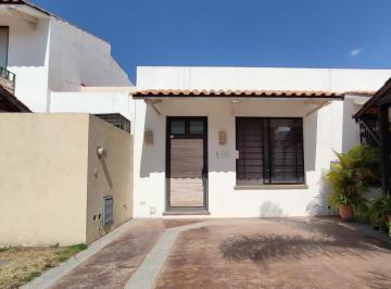 Foto 1 · Casa de Una Planta en Renta en Amberes Residencial