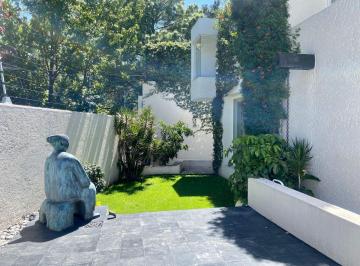 Casa de 3 habitaciones, Cuajimalpa de Morelos · Preciosa Casa Llena de Luz, Patios, Terrazas y Jardines