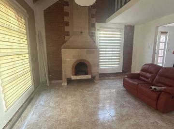 Casa de 3 habitaciones, Morelia · Casa en Venta en Fracc Purembe Vista Bella Zona Sur 3 Rec Una en Planta Baja X Bañó 205 m² Contrucci