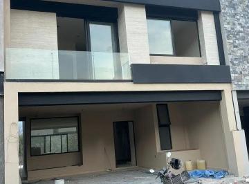 1 · Casa Nueva en Venta Dentro de Privada en Santiago