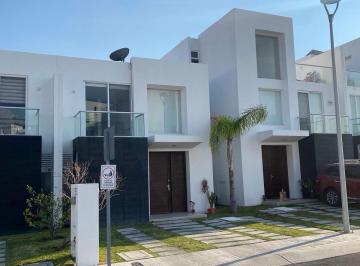 Casa · 140m² · 3 Recámaras · 2 Estacionamientos · Casa - Residencial El Refugio