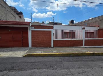 Casa · 80m² · 2 Recámaras · 1 Estacionamiento · Casa en Renta en La Joya
