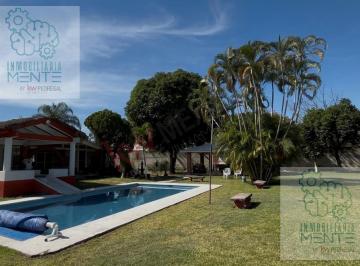 Casa · 546m² · 4 Recámaras · 8 Estacionamientos · Venta Casa Fracc. Real del Puente, Xochitepec Morelos.