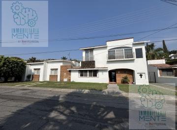 Casa · 401m² · 8 Recámaras · 4 Estacionamientos · Venta Casa Fraccionamiento Lomas de Cocoyoc