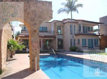 Casa · 615m² · 6 Recámaras · 10 Estacionamientos · Venta Casa Fraccionamiento Real de Oaxtepec, Morelos