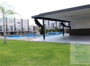 Casa en condominio · 74m² · 2 Recámaras · 1 Estacionamiento · Venta Casa Fraccionamiento Aquasol, Cuautla Morelos.