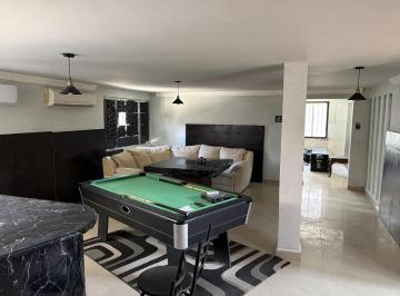 Casa · 500m² · 6 Recámaras · 4 Estacionamientos · Casa en Venta en Col Petrolera, en Esquina, 500 m de Terreno