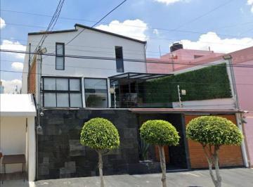 Casa de 5 habitaciones, Gustavo A. Madero · Casa de 300 m² con 5 Recámaras en Venta en Lindavista Sur