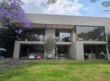 Casa de 4 habitaciones, Alvaro Obregón · Casa con Jardin en Venta en Jardines del Pedregal Cdmx