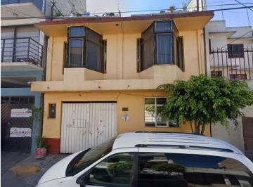 Casa de 5 habitaciones, Alvaro Obregón · Gran Oportunidad en Álvaro Obregóncasa con Departamentos en Venta, Ideal Para Inversión o Familia