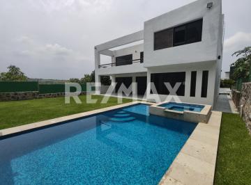 Casa · 328m² · 5 Recámaras · 2 Estacionamientos · Casa en Venta en Morelos, Lomas de Cocoyoc