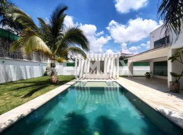 Casa · 450m² · 4 Recámaras · 2 Estacionamientos · Casa en Venta en Lomas de Cocoyoc