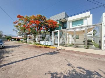 Casa · 291m² · 4 Recámaras · 2 Estacionamientos · Casa en Venta en Morelos, Altos de Oaxtepec