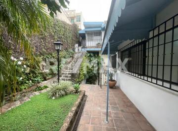 Casa · 340m² · 3 Recámaras · 2 Estacionamientos · Duplex en Venta en Lomas Atzingo, Subida a Chalma