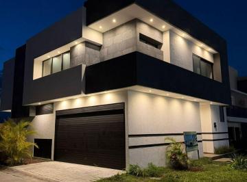 Casa de 3 habitaciones, Alvarado · ¡Casa en Esquina en Punta Tiburón! ¡Con Alberca y Acabados de Lujo!