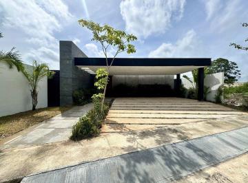 Casa de 3 habitaciones, Conkal · Casa en Renta en Conkal Dentro de Privada con Amenidades