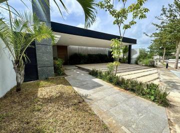 Casa de 3 habitaciones, Conkal · Casa en Venta/renta en Conkal Dentro de Privada con Amenidades