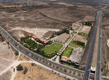 Rancho · 2000m² · 6 Recámaras · 50 Estacionamientos · Rancho en Venta a 20 Minutos de Guadalajara de 45 Ha