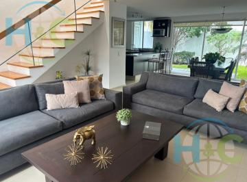 Casa · 149m² · 3 Recámaras · 2 Estacionamientos · Renta de Casa Amueblada en El Delirio, Juriquilla Santa Fe, Queretaro