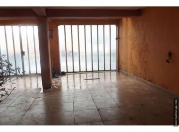 Casa de 4 habitaciones, Ecatepec de Morelos · Renta de Casa en Colonia Jardines de Aragón, Ecatepec de Morelos