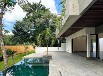 Casa · 466m² · 4 Recámaras · 3 Estacionamientos · Casa en Lagos del Sol en Venta