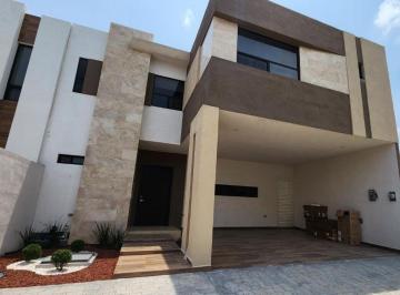 Casa de 3 habitaciones, Victoria · Casa en Renta, Los Laureles
