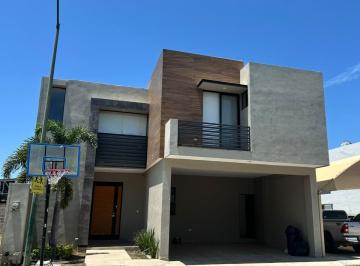 Casa Renta 1m² de 3 habitaciones · Casa en Renta, Los Laureles