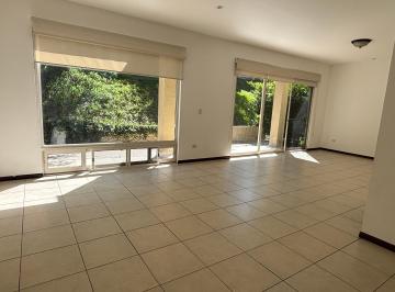Casa en condominio de 3 habitaciones, Monterrey · Casa en Renta Valle Oriente