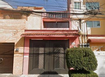 Casa de 2 habitaciones, Alvaro Obregón · Casa en Venta en Piloto Adolfo López Mateos, Álvaro Obregón