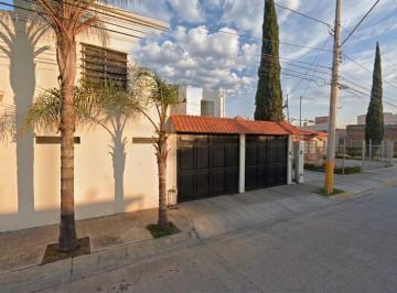 Casa de 3 habitaciones, León · Venta de Casa en El Fraccionamiento El Condado Plus, Leon de Los Aldama, Guanajuato