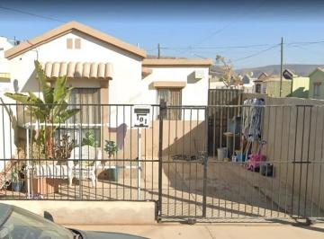 1 · Casa en Ejido Ruiz Cortines, Ensenada - Remate Hipotecario