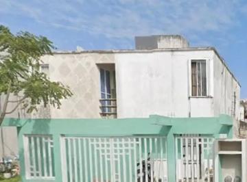 1 · Venta de Casa en Playa del Carmen: Ubicación Estratégica en Villas Riviera