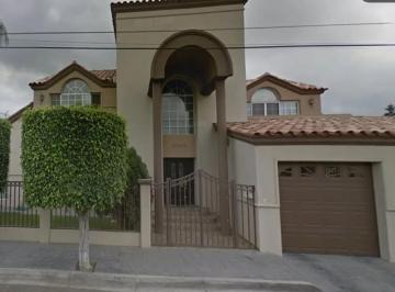 1 · Venta de Casa en El Paraiso, Tijuana - 5 Recámaras, 4 Baños