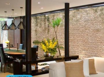 Casa · 327m² · 4 Recámaras · 3 Estacionamientos · Casa en Residencial Cumbres