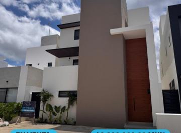 Casa · 334m² · 4 Recámaras · 2 Estacionamientos · Casa Nueva en Venta de 4 Recamaras