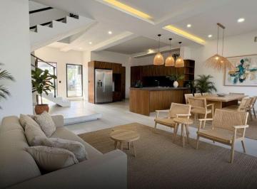 Casa · 160m² · 3 Recámaras · 2 Estacionamientos · Estrena Lujo en Rio Residencial: 3 Rec, Kayaks, Pádel y Alberca. ¡Plusvalía y Seguridad 24/7!