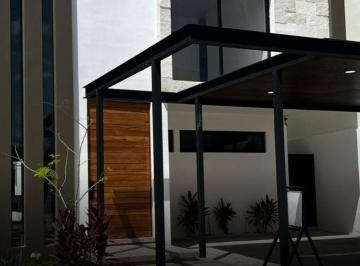 Casa · 222m² · 4 Recámaras · 2 Estacionamientos · Residencia en Vía Cumbres 4 Recámaras con Acabados Premium