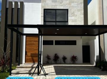 Casa · 280m² · 4 Recámaras · 2 Estacionamientos · Casa en Residencial Vía Cumbres Residencial